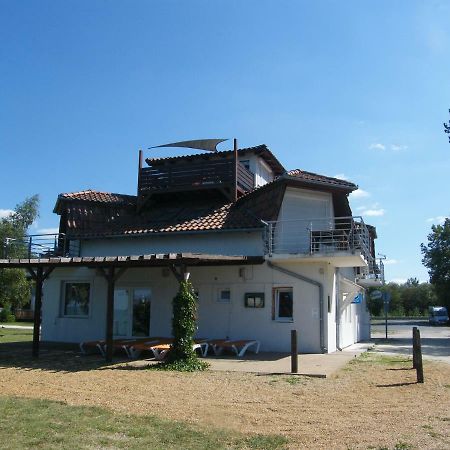 Beach Resident Hotel Balatonszemes Luaran gambar