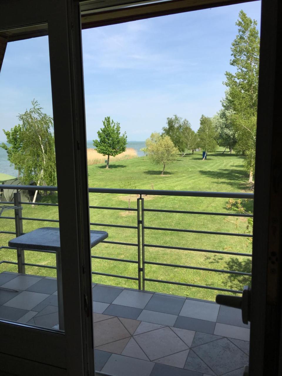 Beach Resident Hotel Balatonszemes Luaran gambar