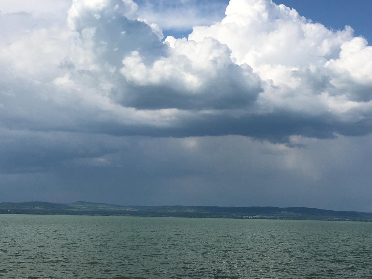 Beach Resident Balatonszemes Luaran gambar