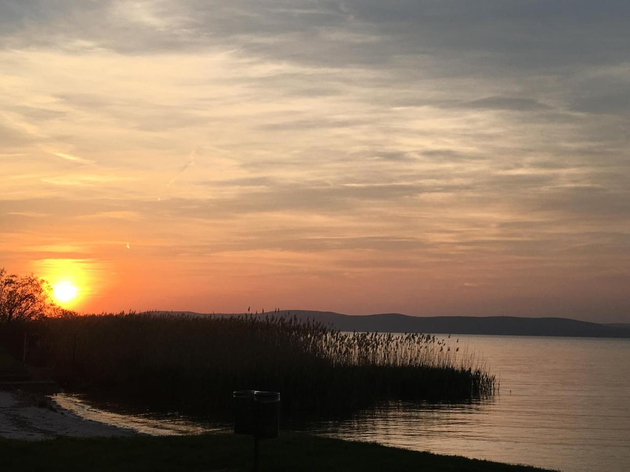 Beach Resident Balatonszemes Luaran gambar