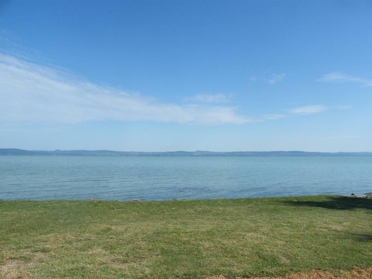 Beach Resident Balatonszemes Luaran gambar
